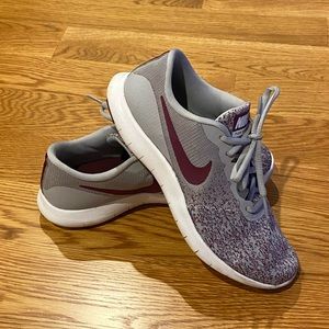 Womens Nike Flex Contact Sneakers